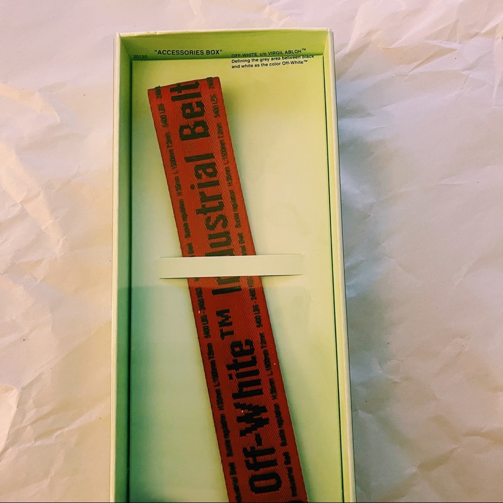 Off-White key chain lanyard